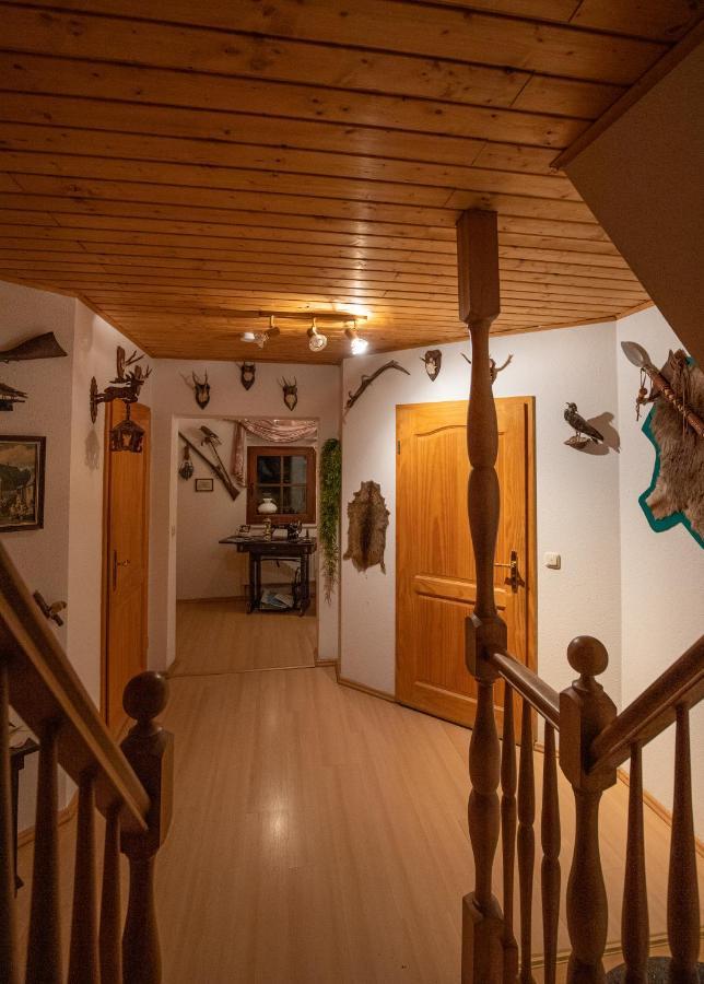 Pension Und Gaststaette Zur Knappenschaenke Thermalbad Wiesenbad エクステリア 写真
