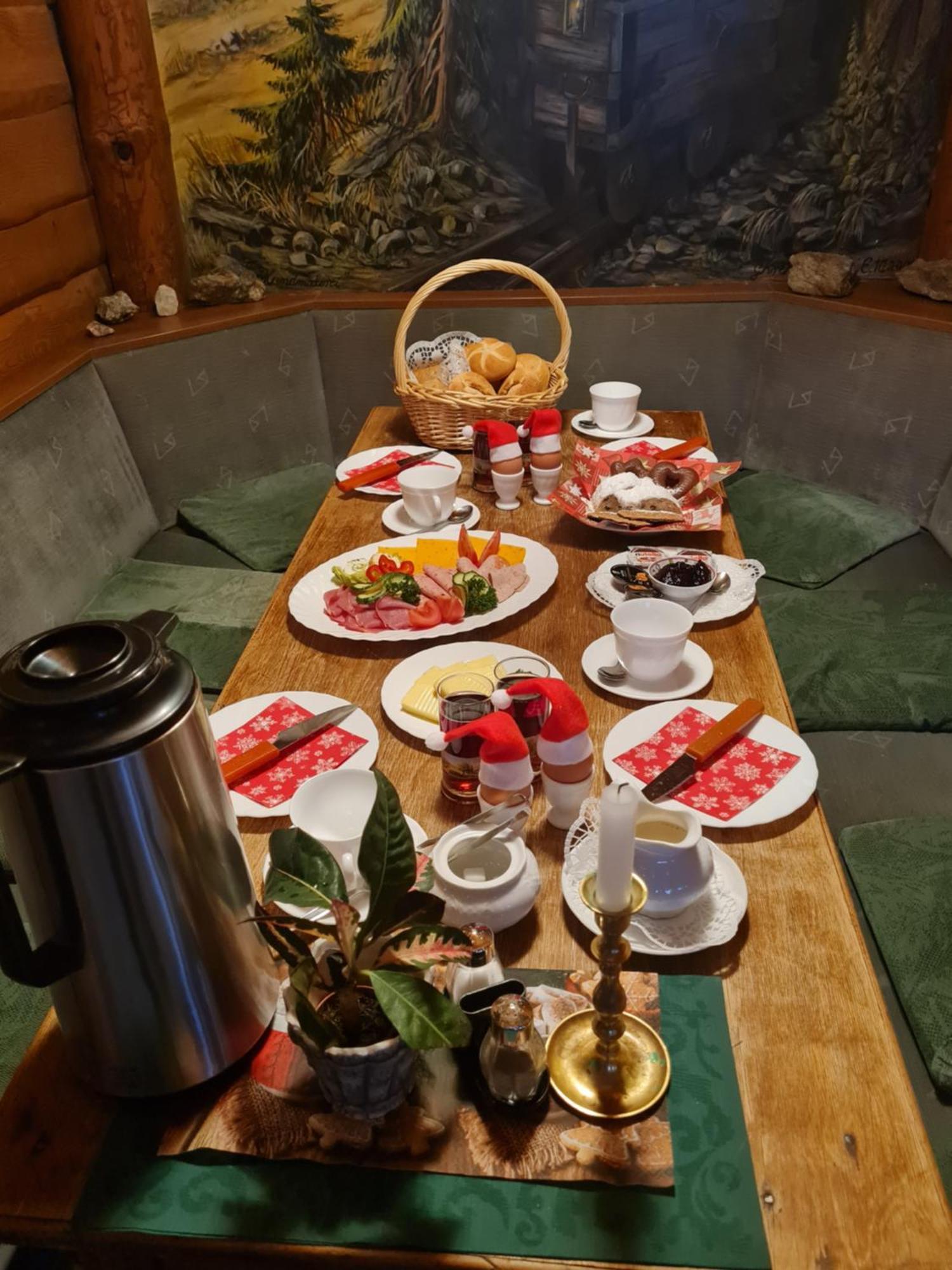 Pension Und Gaststaette Zur Knappenschaenke Thermalbad Wiesenbad 部屋 写真